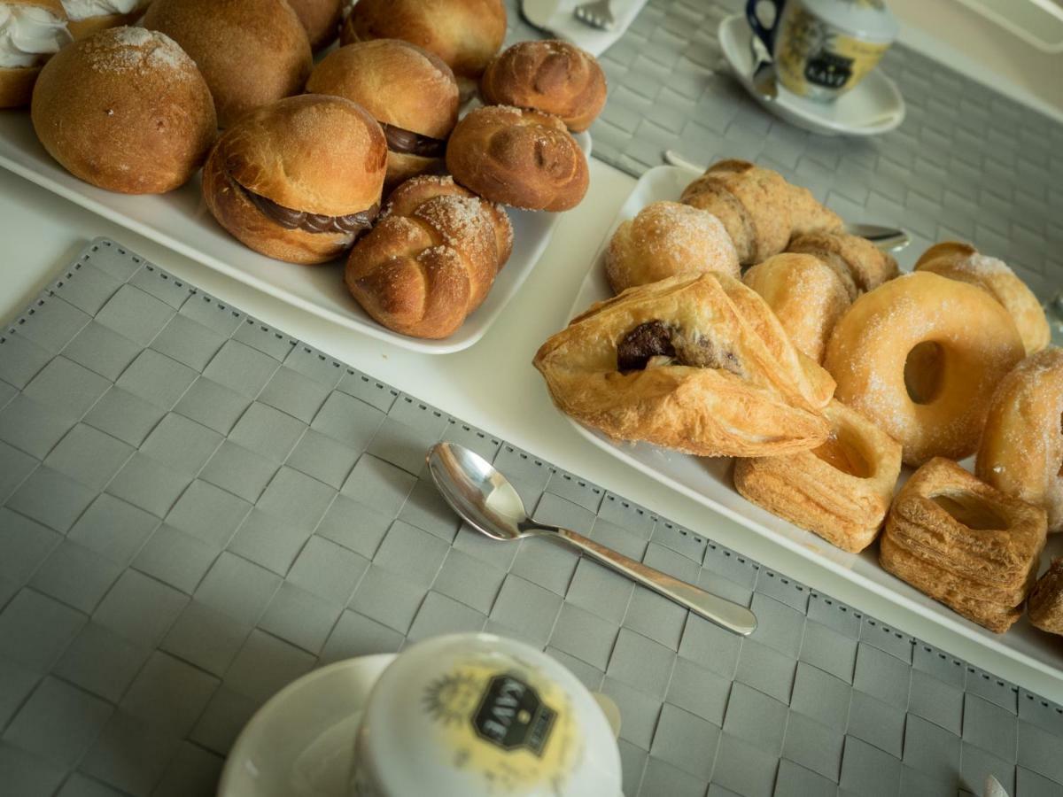 Ajde Rooms & Breakfast Trani Exterior photo
