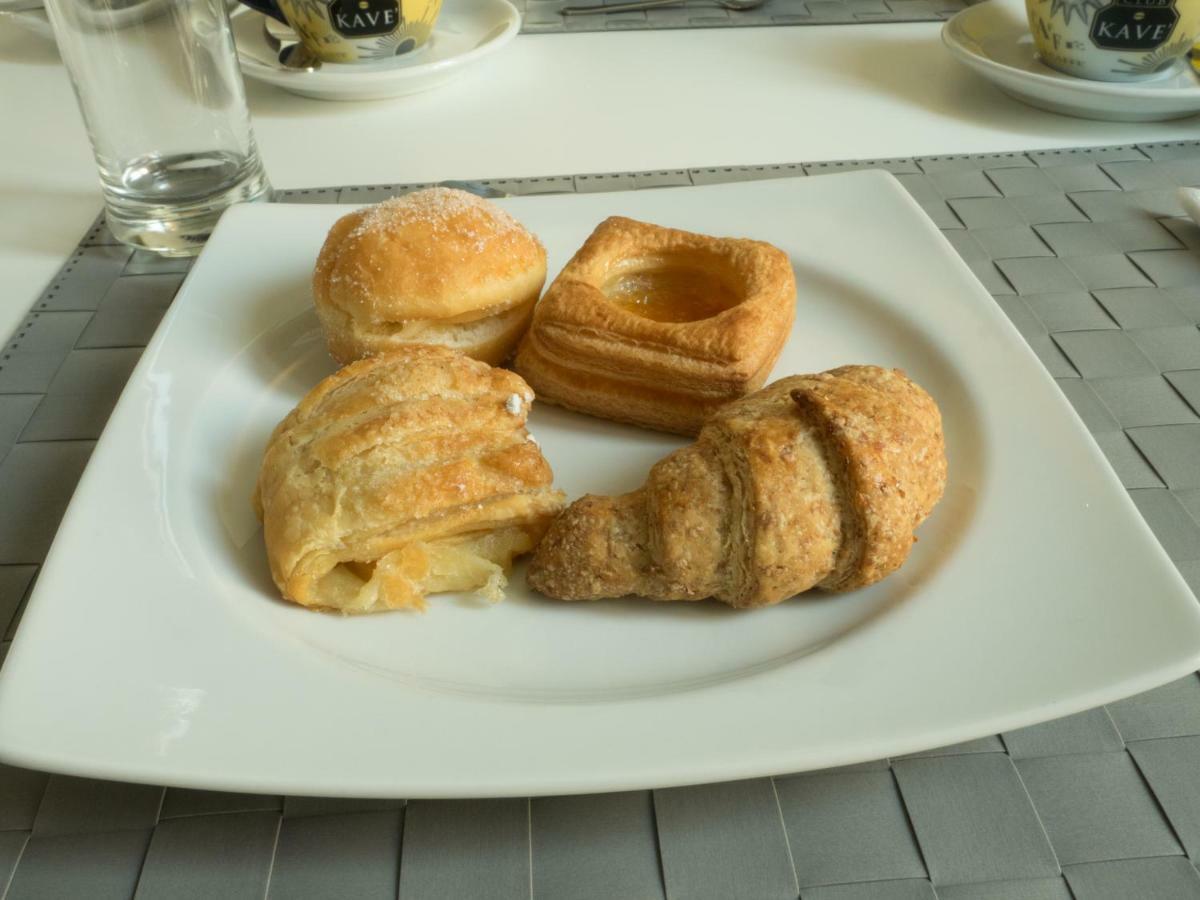 Ajde Rooms & Breakfast Trani Exterior photo