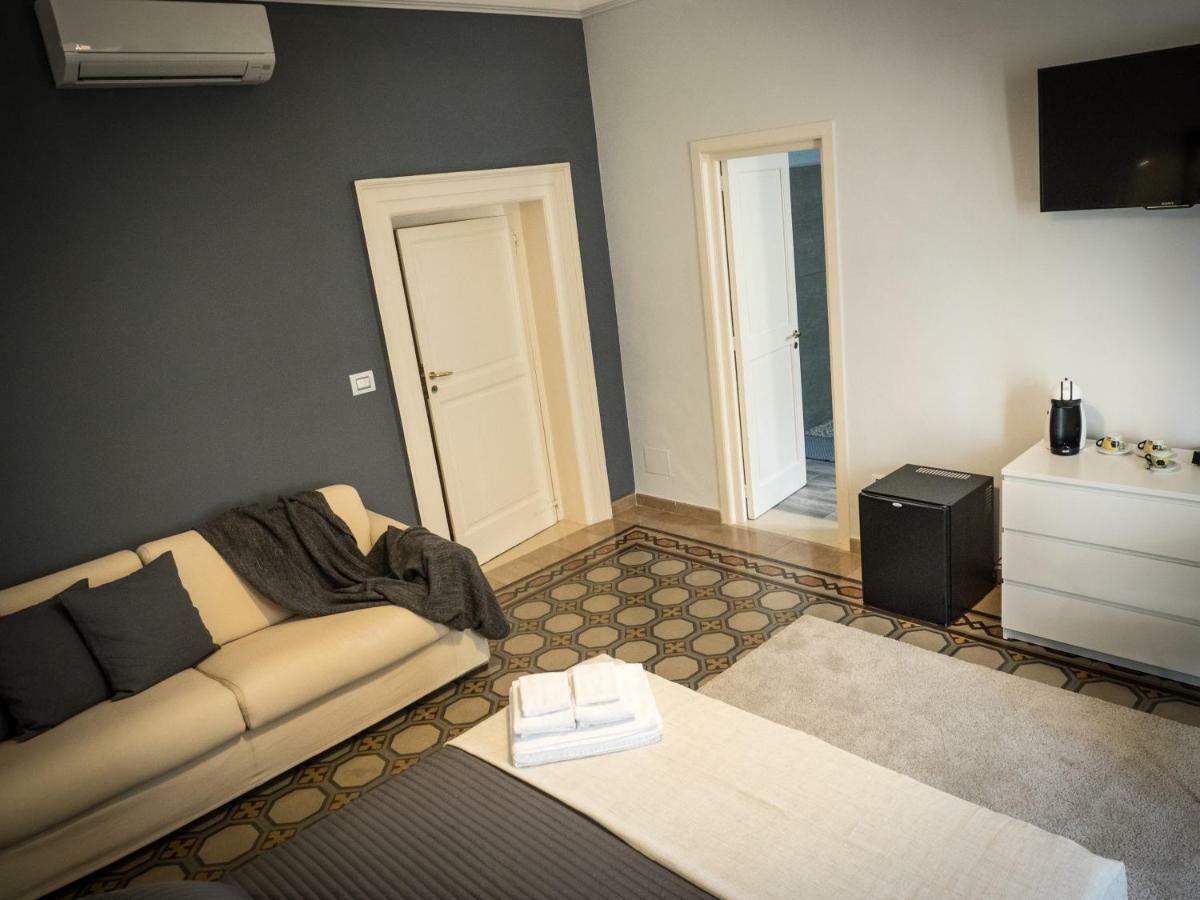 Ajde Rooms & Breakfast Trani Exterior photo